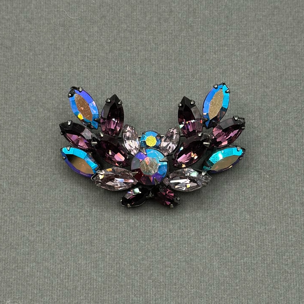 VINTAGE Purple Crystal Brooch